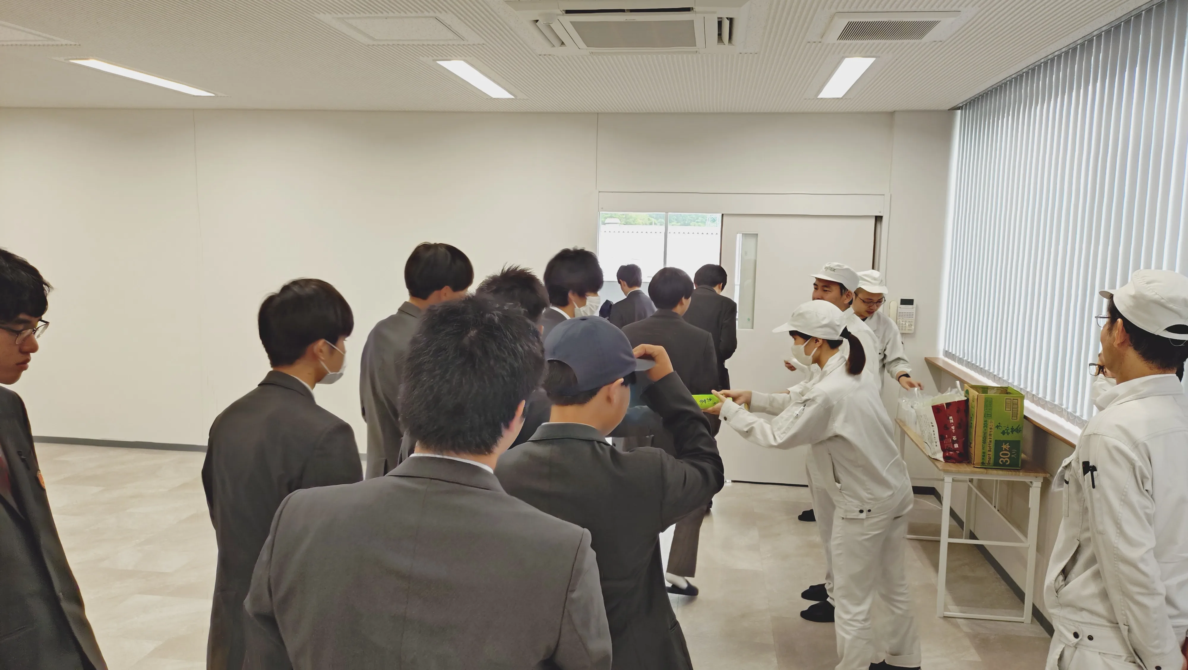 お見送り